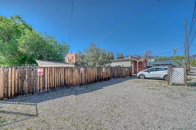 332 F STREET Salida, CO 81201