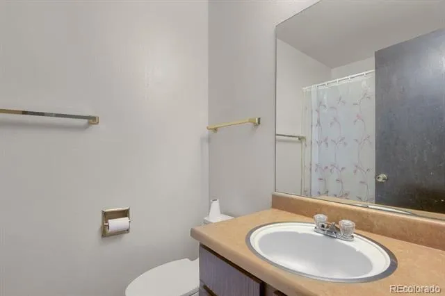 9047 E Chenango Avenue Greenwood Village, CO 80111