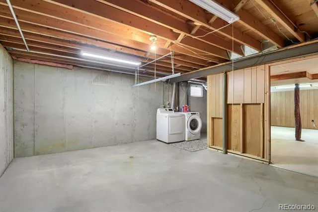 9047 E Chenango Avenue Greenwood Village, CO 80111
