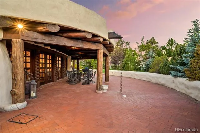 3885 Wapiti Way Colorado Springs, CO 80908