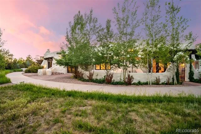 3885 Wapiti Way Colorado Springs, CO 80908
