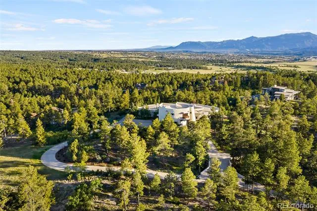 3885 Wapiti Way Colorado Springs, CO 80908