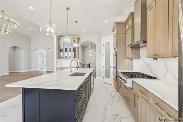27330 E Nova Circle Aurora, CO 80016