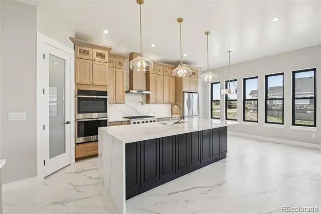 27330 E Nova Circle Aurora, CO 80016