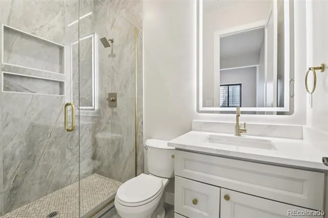 27330 E Nova Circle Aurora, CO 80016