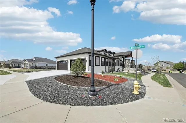 27330 E Nova Circle Aurora, CO 80016