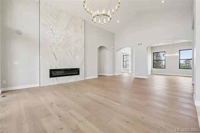 27330 E Nova Circle Aurora, CO 80016