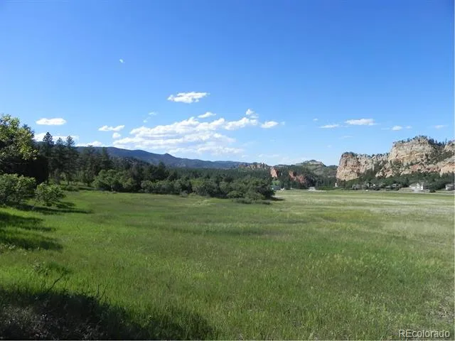 8117 Acoma Drive Larkspur, CO 80118