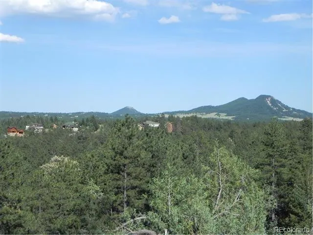 8117 Acoma Drive Larkspur, CO 80118