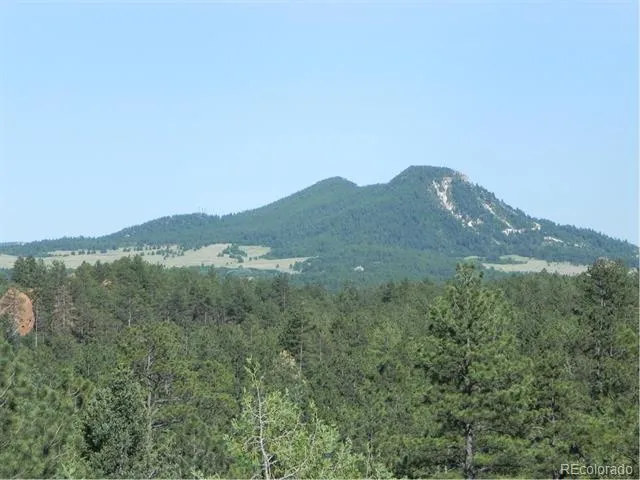8117 Acoma Drive Larkspur, CO 80118