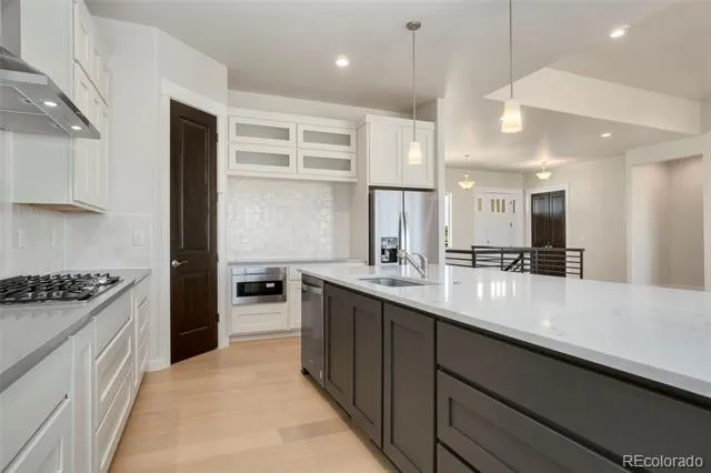 24113 E 36th Place Aurora, CO 80019
