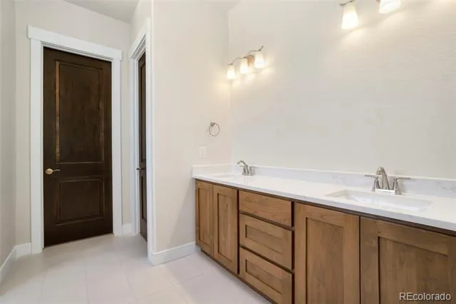 24113 E 36th Place Aurora, CO 80019