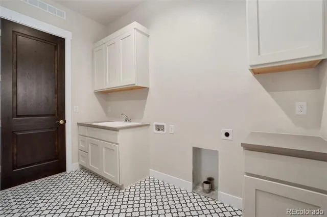 24113 E 36th Place Aurora, CO 80019