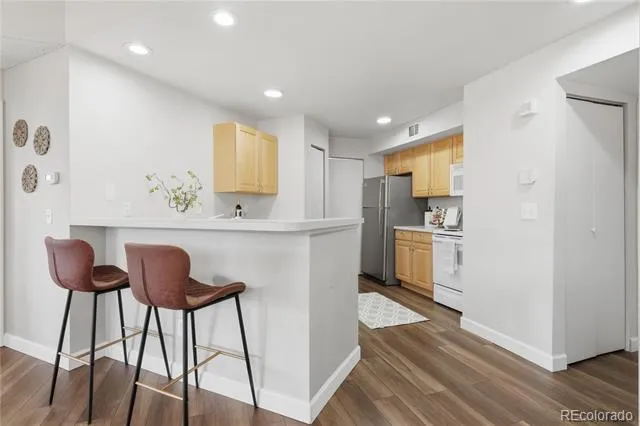6001 S Yosemite Street #B202 Greenwood Village, CO 80111