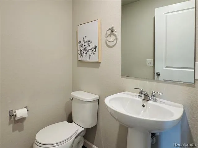 1070 Oak Circle Denver, CO 80215