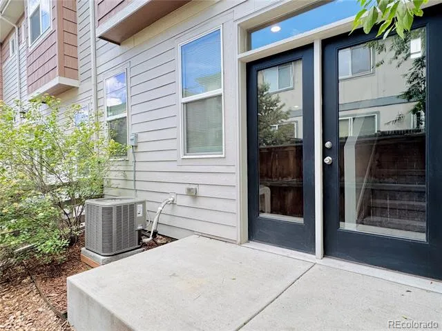 1070 Oak Circle Denver, CO 80215
