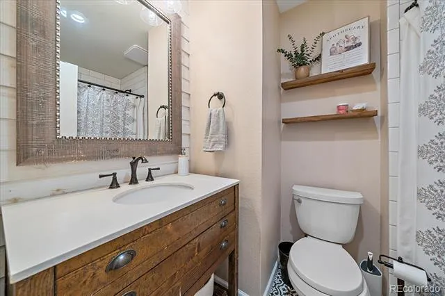 5360 Pine Ridge Drive Elizabeth, CO 80107