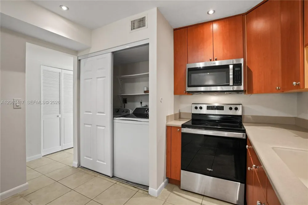 1749 SW 81st Ln #5-30 Davie, FL 33324