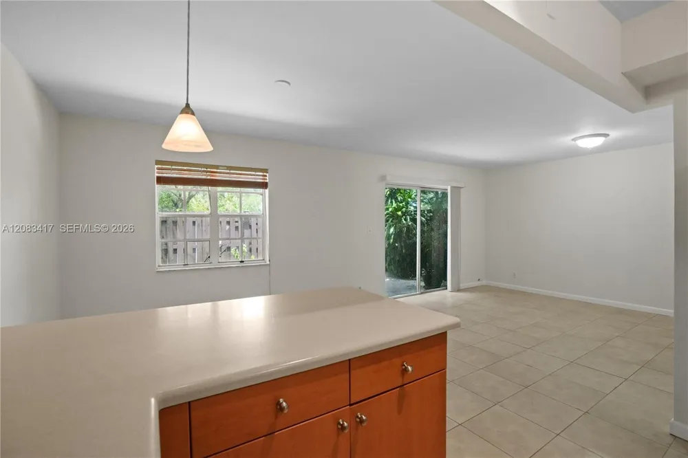 1749 SW 81st Ln #5-30 Davie, FL 33324