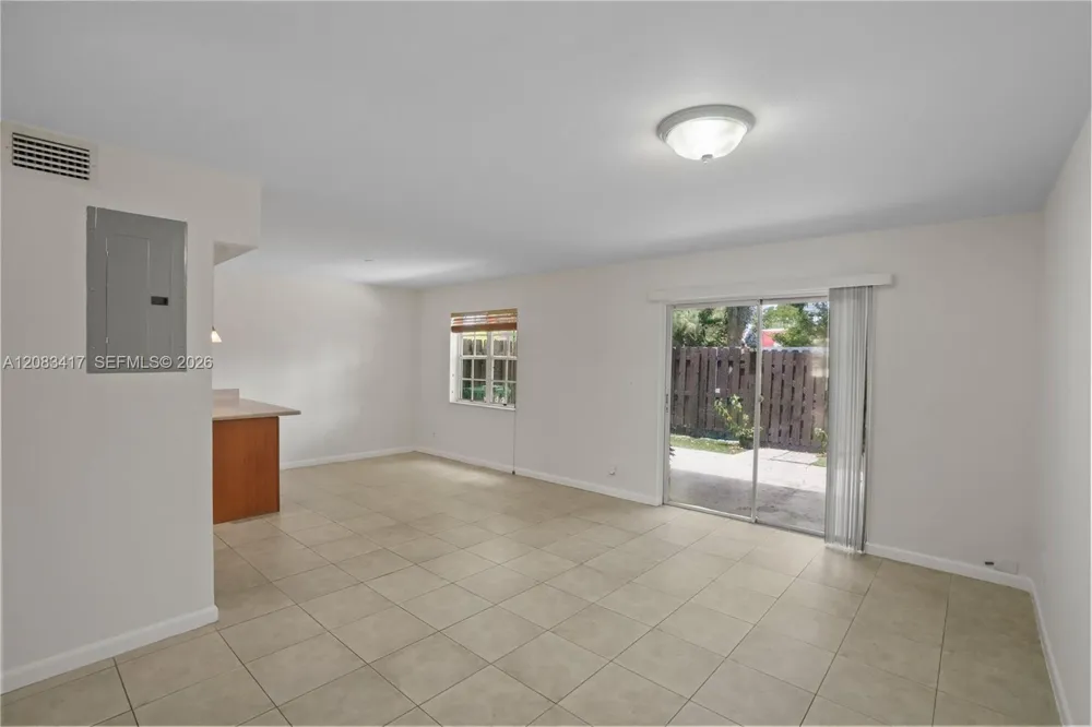 1749 SW 81st Ln #5-30 Davie, FL 33324