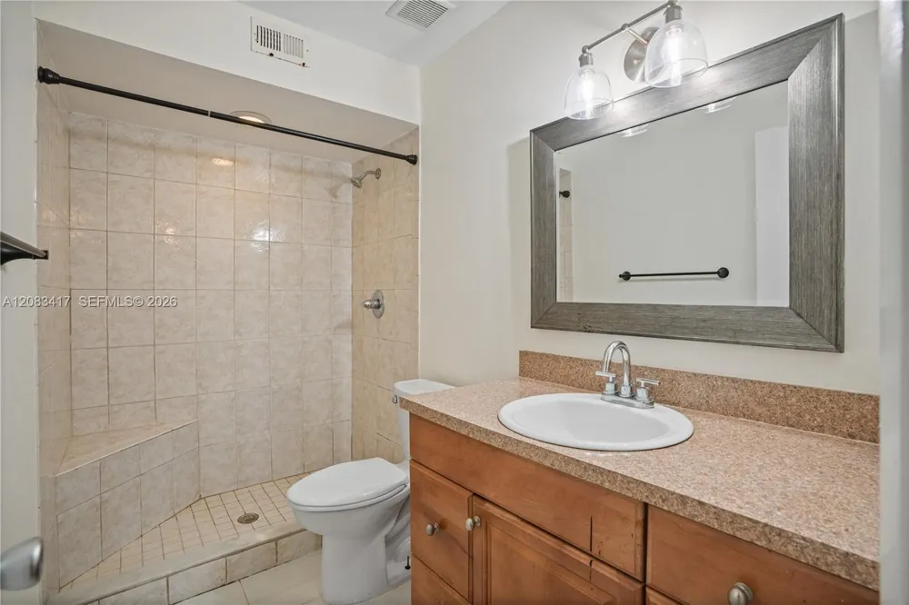 1749 SW 81st Ln #5-30 Davie, FL 33324