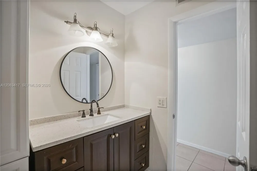 1749 SW 81st Ln #5-30 Davie, FL 33324