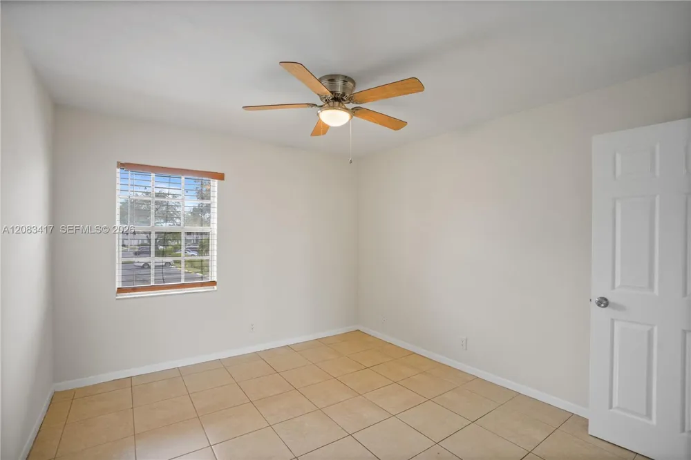 1749 SW 81st Ln #5-30 Davie, FL 33324