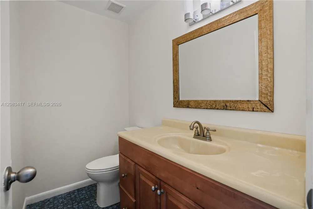 1749 SW 81st Ln #5-30 Davie, FL 33324