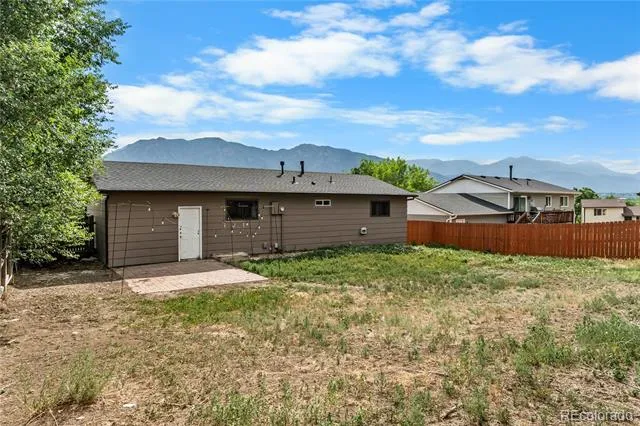 4365 Drummond S Colorado Springs, CO 80906