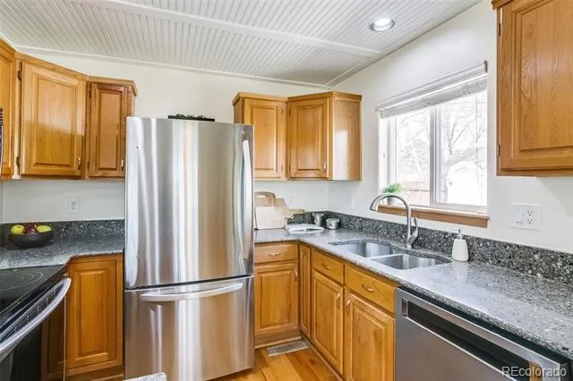 1385 S Hudson Street Denver, CO 80222