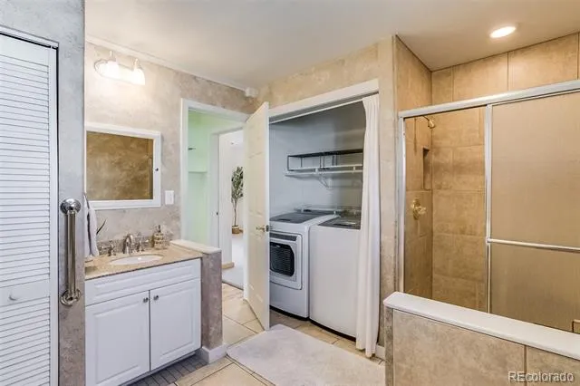 1385 S Hudson Street Denver, CO 80222