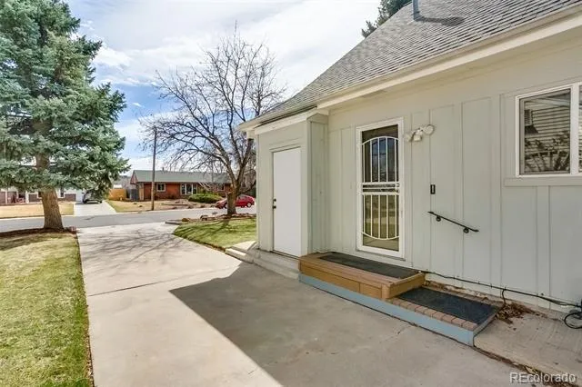 1385 S Hudson Street Denver, CO 80222