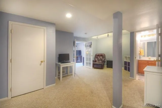 17085 Foxcross Drive Monument, CO 80132