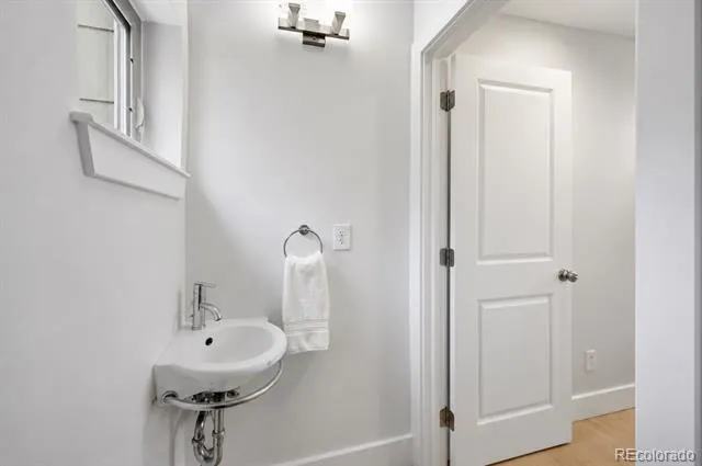1743 W 33 AVENUE Denver, CO 80211