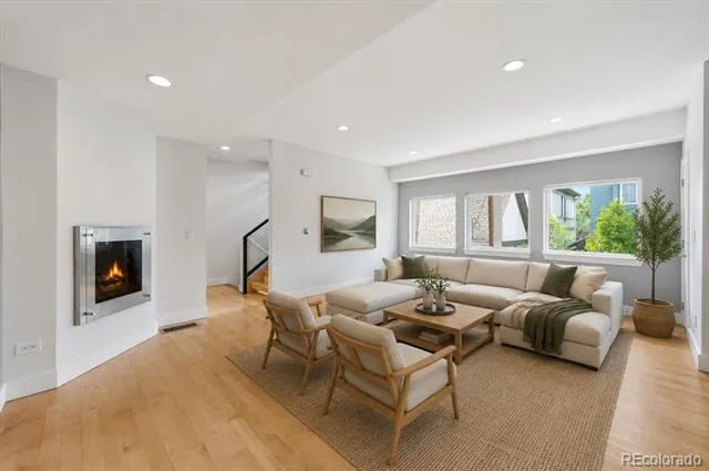 1743 W 33 AVENUE Denver, CO 80211