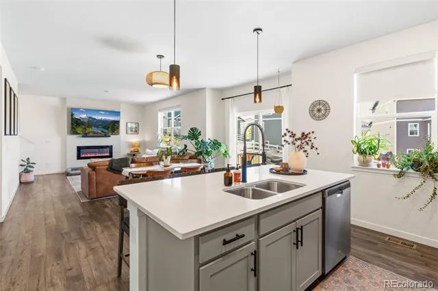 4863 Cattle Cross Trail Castle Rock, CO 80104