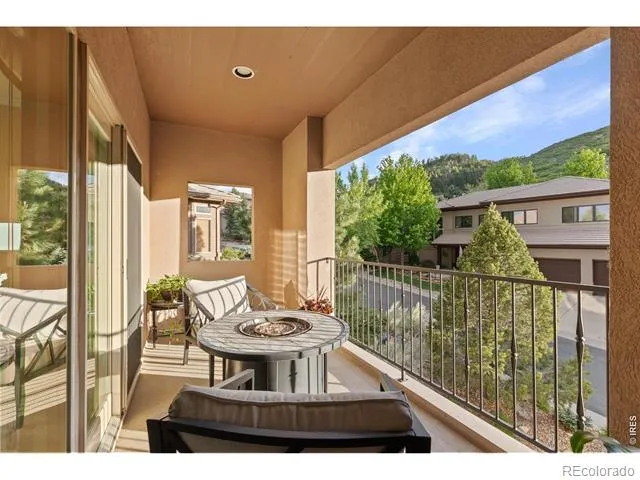 6874 Raspberry Run Littleton, CO 80125