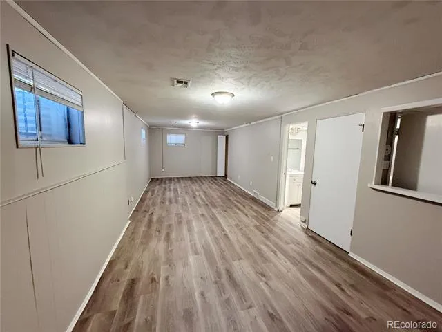 5674 W Chestnut Avenue Littleton, CO 80128