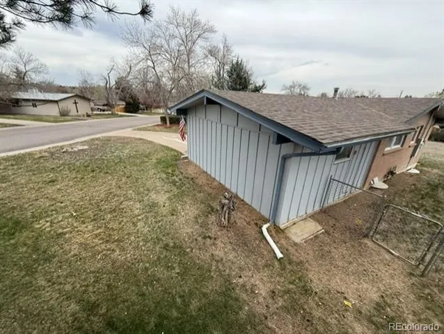 5674 W Chestnut Avenue Littleton, CO 80128