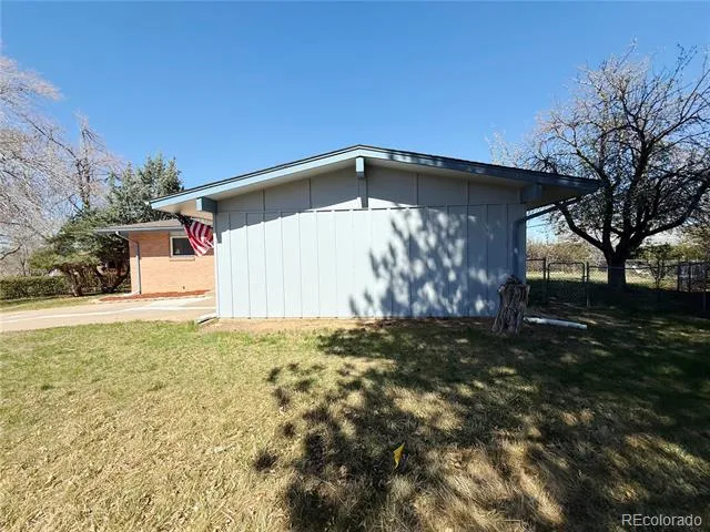 5674 W Chestnut Avenue Littleton, CO 80128