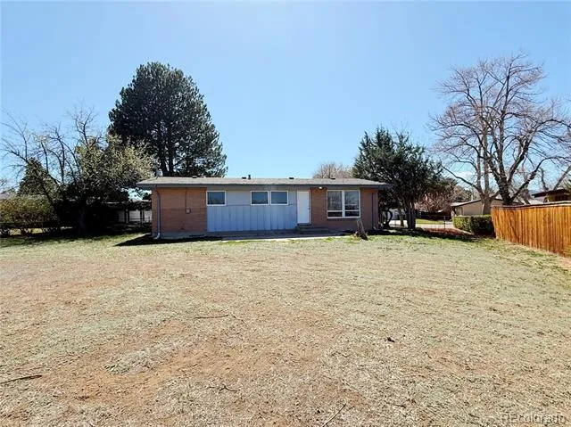 5674 W Chestnut Avenue Littleton, CO 80128