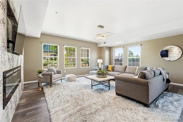 925 Lincoln Street #5B Denver, CO 80203