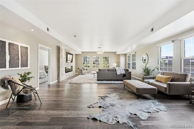 925 Lincoln Street #5B Denver, CO 80203