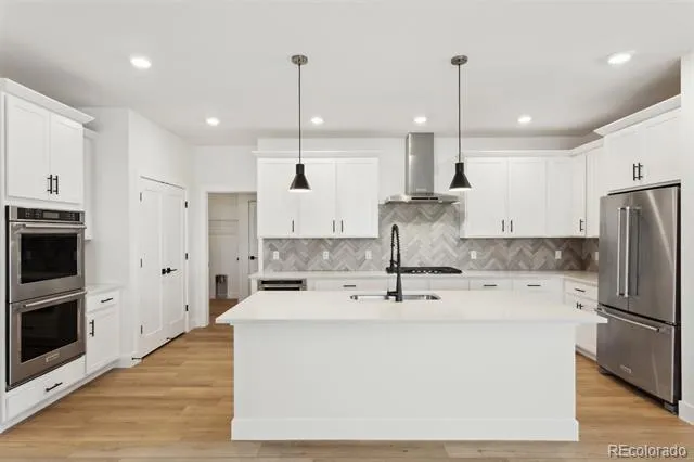 42998 Colonial Trail Elizabeth, CO 80107