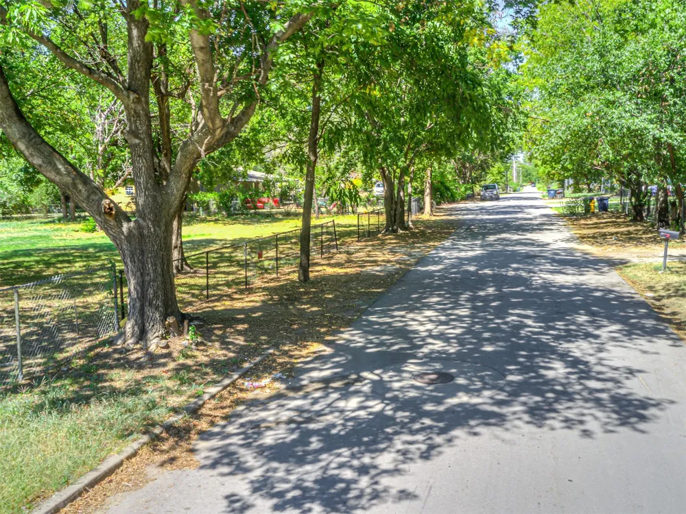 2226 Birmingham Place Tulsa, OK 74110