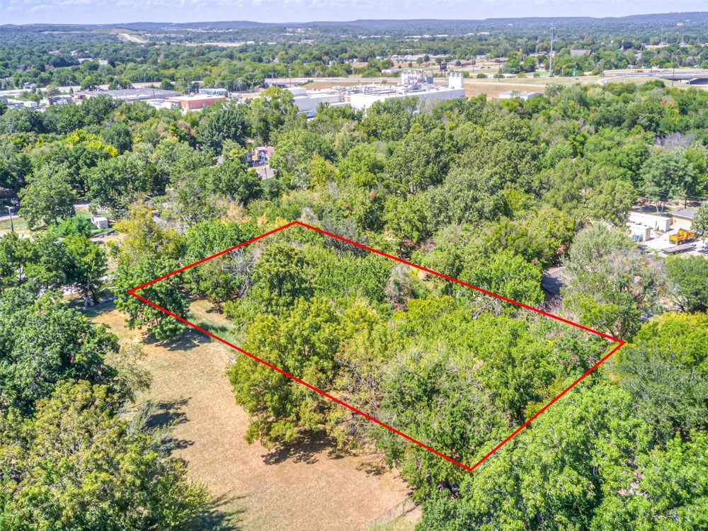 2226 Birmingham Place Tulsa, OK 74110