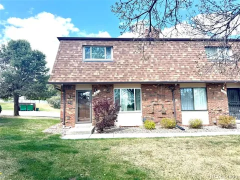 211 Holman Way