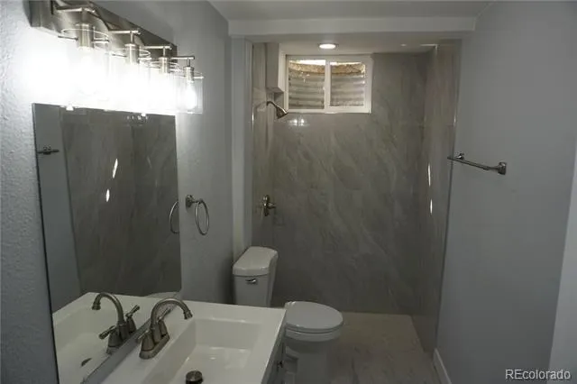 5527 Chandler Court Denver, CO 80239