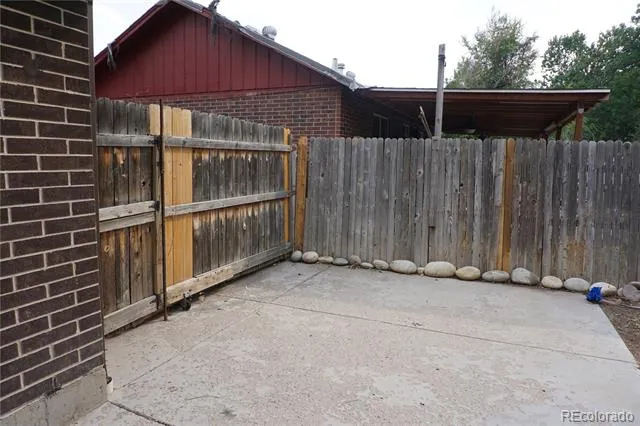 5527 Chandler Court Denver, CO 80239