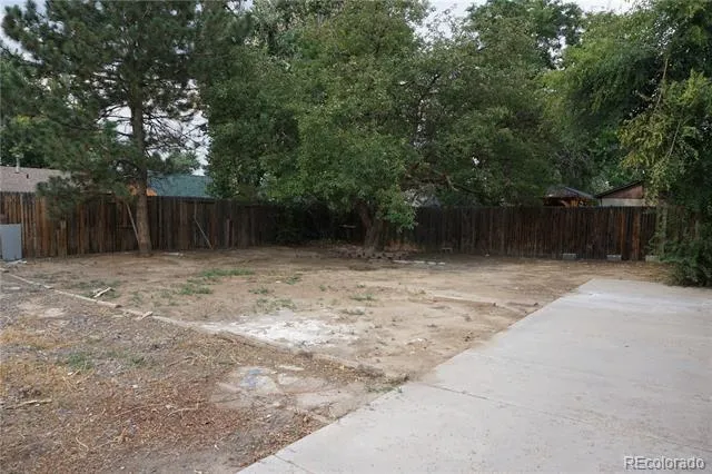 5527 Chandler Court Denver, CO 80239